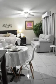 Lovely Cottage Room- Self check-in & Parking - Image 4