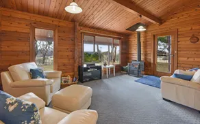 Secluded Mountain Hideaway with EV charger - Image 2