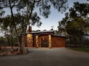 Sturt Desert Pea House - Image 5