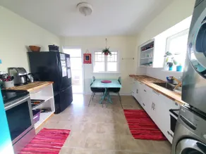 Quiet, Family Friendly Suite Downtown Castlegar - Image 4