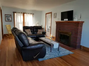 Keuka Lake Cottage w/boat launch & lots of parking - Image 2