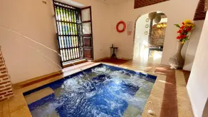 Gorgeous 8 BR House w/ Pool in the Old City - Image 2