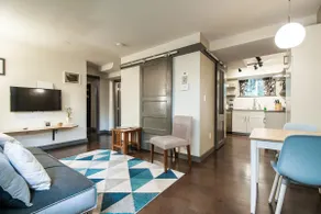 Cozy Apt in Historic Craftsman; Prime Location! - Image 2