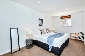 Eden's Nest Apt near Westfield Newmarket - Image 4