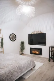 2-room apartment with jacuzzi - Image 2