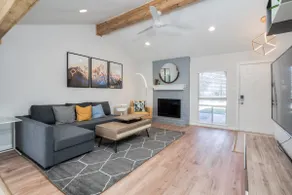 7 mi to DT modern house in 3B/2B Shaded outdoor ar - Image 2