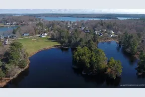 Twin Ponds Waterfront Guest house - Image 2