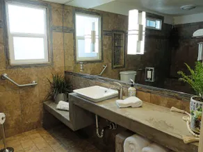#6 Cozy 1938 Boho Bungalow ON historic MainStreet! - Image 4