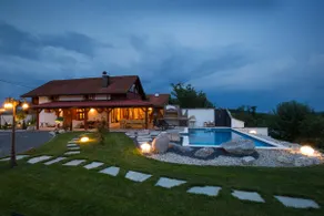 Hand made Villa with heated outdoor pool, spa - Image 5