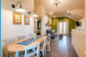 Samara and Drew's Guesthouse - Image 3