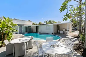 Beautifully private homeHeated Pool/Spa and Cabana - Image 3