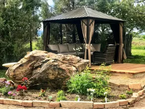 Cozy stay and outdoor living on 2 acres - Image 3