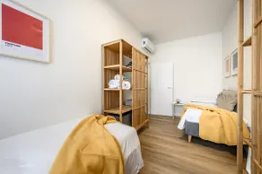 Emilia Suite Young - Image 2