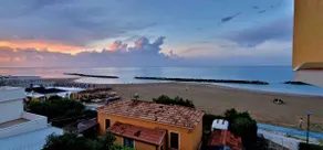 Stay on the beach! - Image 2
