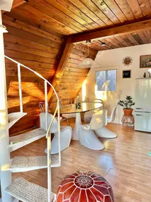 Cozy A-Frame & Barrel Sauna in Tillicum Beach - Image 3