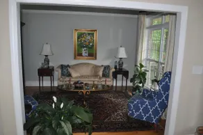Beautiful large home on wooded lot. Very private - Image 5