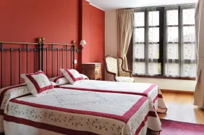 Luxury Villaviciosa - Image 2