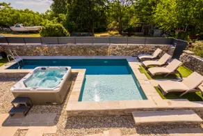 Villa Hrustika - heated pool, jacuzzi & sauna - Image 2