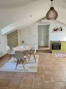 Modern & beautiful 2- bedroom loft - Image 5