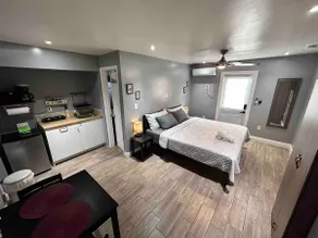 The Travelers' Getaway Place - Guest Suite - Image 5