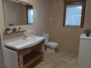 A warm and cozy house, ideal to enjoy. - Image 4