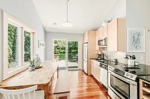 Sag Harbor Cottage, Walk to the Beach! - Image 5