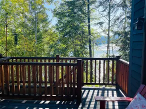 Stunning Cottage on Canim Lake with Private beach - Image 5