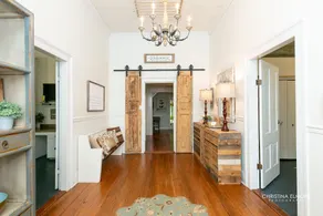 Oak River Company Farmhouse - Image 3
