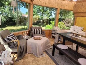 Relaxing family and workplace - Image 3