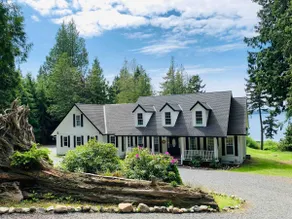 Amazing sunsets!! Water view, hot tub, close to town, fire pit. - Image 2