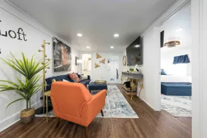 Industrial St. Loft on the square - Image 2