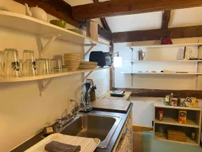 Historic Loft with bathroom & kitchenette - Image 5