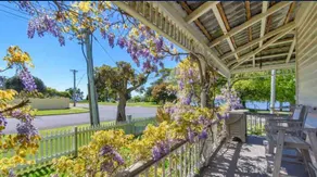 Luxury, Waterfront house, Inner city location! - Image 5