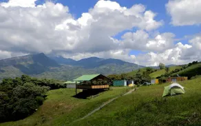 Country Cabins to Rest - Image 2