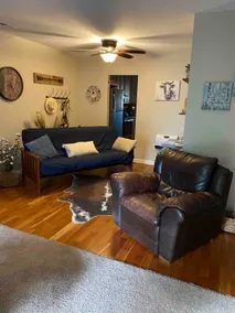 Desirable Harrisburg Retreat - Image 4