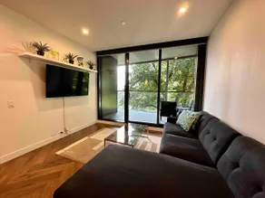 2 Bedroom St Kilda Road Luxury Building - Image 4