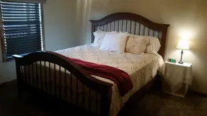 Hillside Country Cabin - Image 3