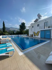 LUXURY VILLA WITH SPECTACULAR VIEWS - Image 2