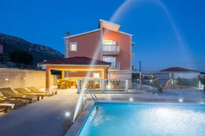 Luxury Villa Ana with the pool, sauna, Hot Tub and Wine Cellar - Image 2