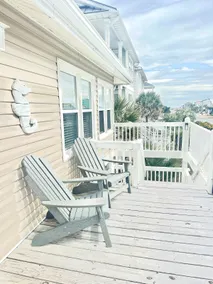 East End Cottage w/ Pool across street from Beach - Image 2