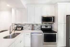 Sunsational Luxury 2/2 1900 ft to beach 1st Flr - Image 4