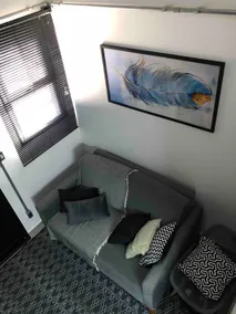 New, air-conditioned, modern and decorated. C1 - Image 3