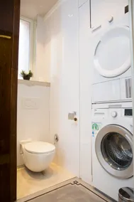 Newly renovated apartment in heart of the city - Image 3