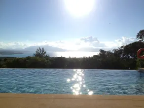 House with porch, pool and sea view - Image 5