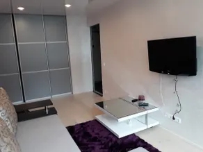 Erika Stylish Design Apartment + free parking! - Image 3