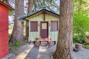 Historical White Pass Ticket Booth Packwood - Image 3