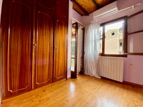 Montsenigos Garden Apartment - Image 4