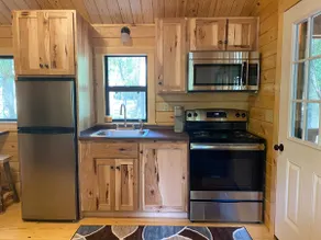 Log Cabin Amish Built in Spring Country WiFi - TV - Image 4