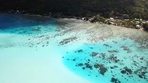 MOOREA BLUE VILLA, Beachfront Vacation Villa - Image 4
