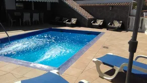 Houses with patio and barbecue for large groups - Image 3